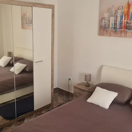 Apartment Lovmar