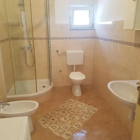 Apartment Lovmar